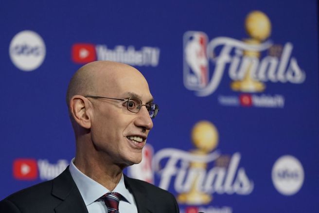 NBA总裁席尔佛触发健康安全协议，无法出席总冠军赛G5。（美联社资料照）