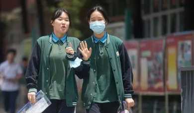2022中考成绩是和录取学校一起出来吗3