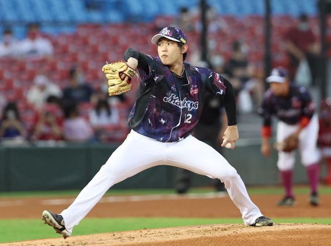 乐天桃猿陈冠宇缴出7局失1分好投。（乐天桃猿提供）