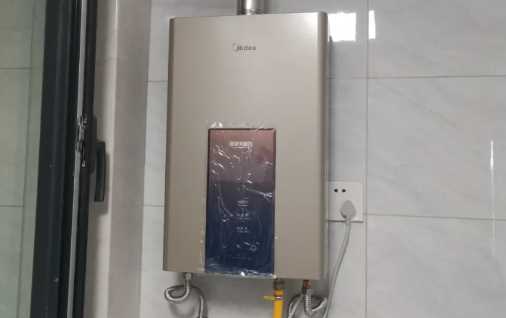 热水器安装是不是紧贴墙面3