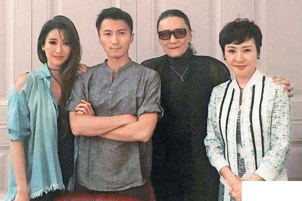 谢贤一家
