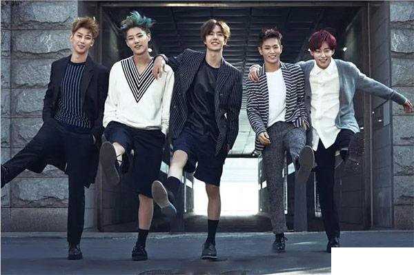 UNIQ