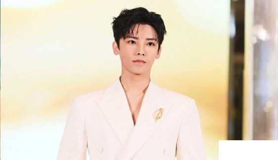 侯明昊